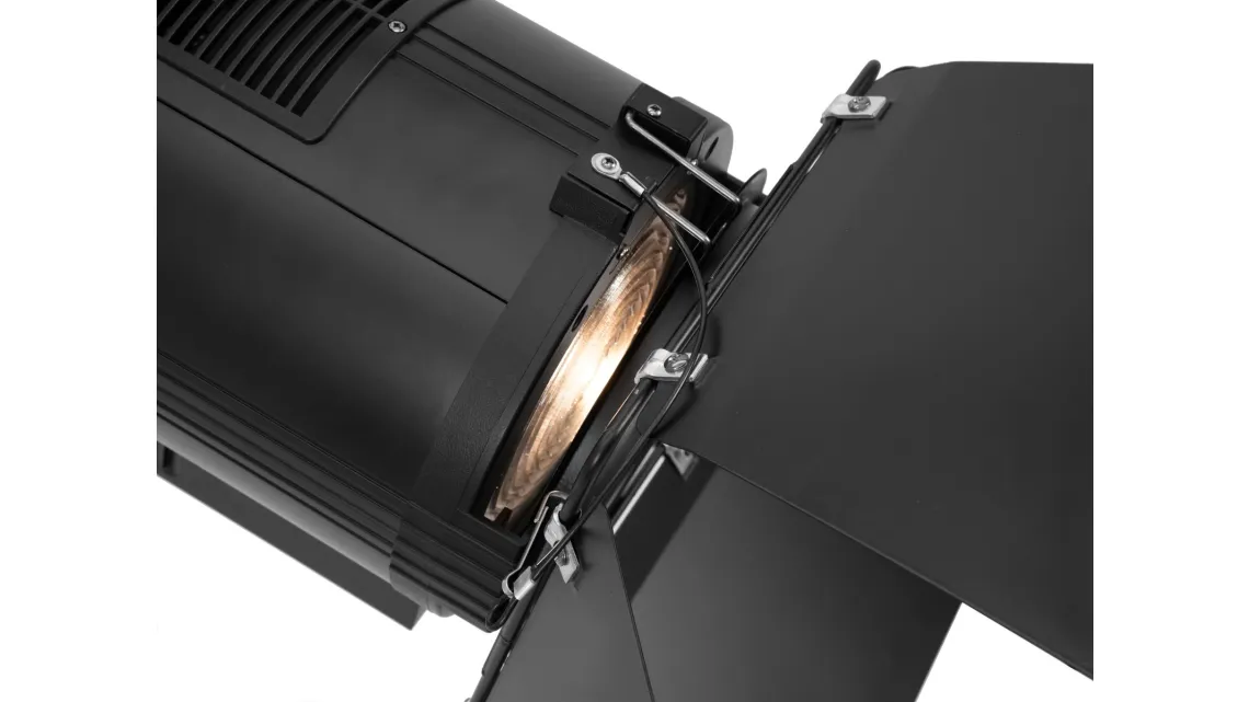 Eurolite LED THA-350F WW/CW Theater-Spot