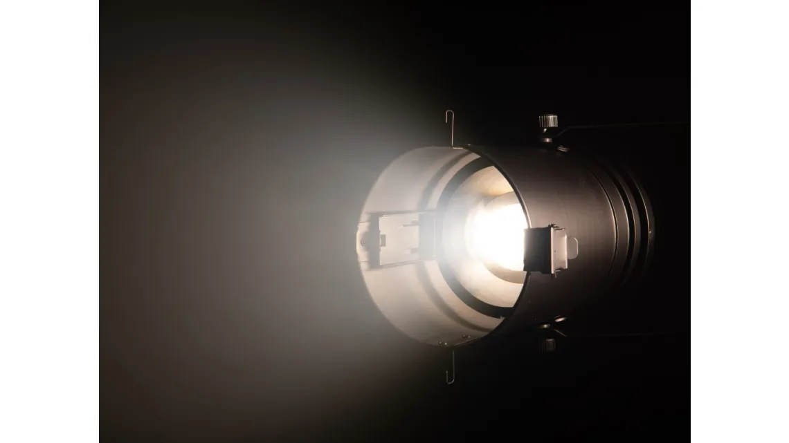 Eurolite LED PAR-64 COB 3000K 100W Zoom sw