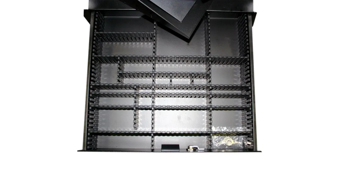 Adam Hall 87402P1