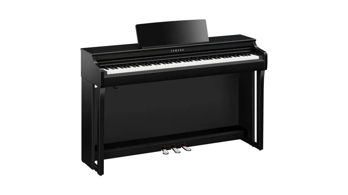 Yamaha CLP-825 PE